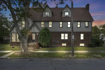 Image de Charming 5br Cleveland Heights Home, 7 Beds, 2. 5 Baths, Family-Friendly