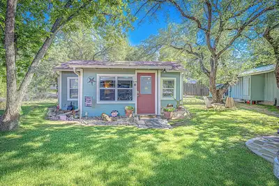 Image de Kingsland Duo – 2 Cottages in 1 w/ Lakeview!
