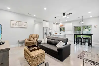 Image de Peaceful Cottage w/ Grill | Mins to Lake Travis