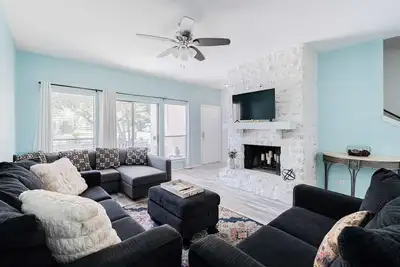 Image de Horseshoe Bay Townhome w/ Water Access!