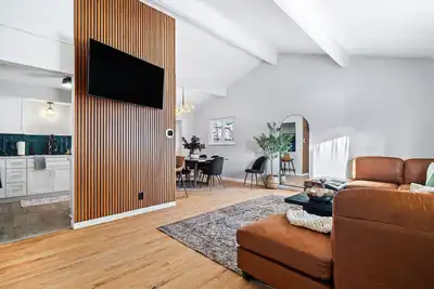 Image de *Hot Tub, Game Room, 4 Bedrooms, Gorgeous Remodel*
