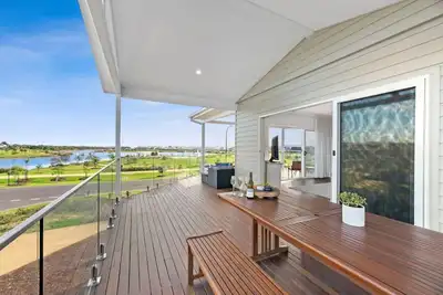 Image de The Point- Views, sleeps 10, Aircon, Kayaks, Park