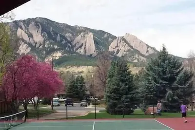 Image de Free e-bikes! Near hiking and Uni of Colo!