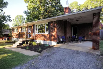 Image de New Listing, Fresh 3-bedroom 2bath mid-term rental
