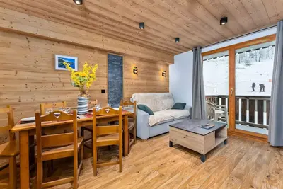 Image de Appartement rénové avec vue sur les pistes