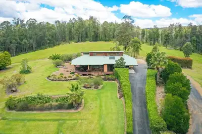 Image de An idyllic, secluded luxury house with a panoramic views.