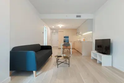 Image de New 1. 5 Bdr Condo near Richmong Night Market