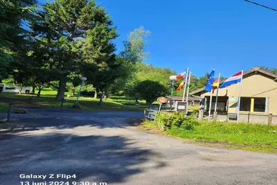Image de Joli chalet avec terrasse