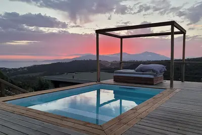 Image de Villa élégante nichée maquis, vue mer, piscine chauffée, jacuzzi, climatisation