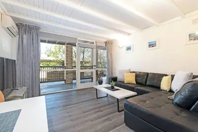 Image de Glenelg Getaway - 2br + Parking