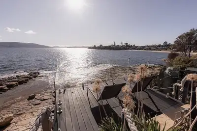 Image de Opossum Oasis: Waterfront Home in Opossum Bay