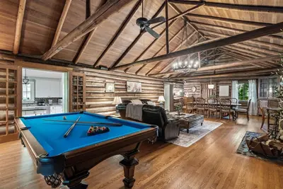 Image de The Cabin - Fire Pit, Pool Table, Spacious