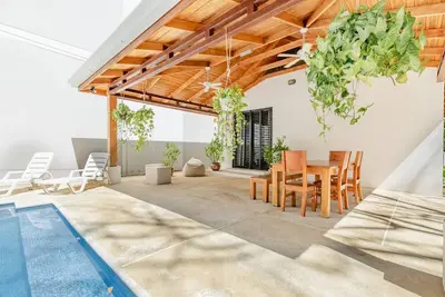 Casa Calmate, Walk to Surfing Beach