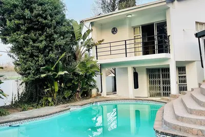 Image de 4-bedroom house in fabulous Johannesburg South with free WiFi, fitness room