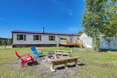 Image de Pet-Friendly Home w\/ Decks & Fire Pit in Perham!