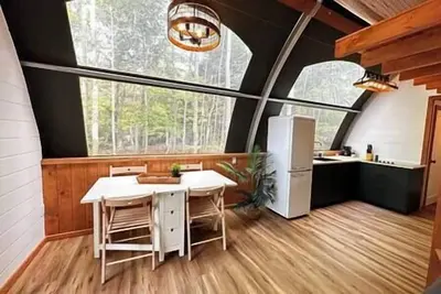 Image de Sunken Escapes Glamping Unit 4