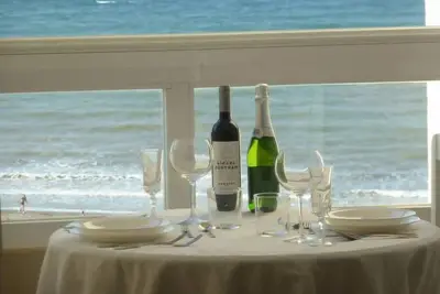 Image de Nefeli Studio. First line beach. Amazing views