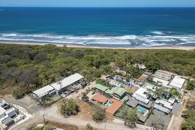 Image de Cozy Ac Cabin, just 300 m from beach, with pool and parking