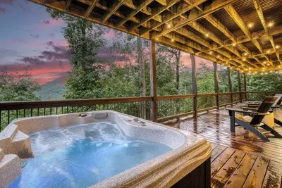Image de Amazing Views-Game Room-Wrap around decks-Hot tub