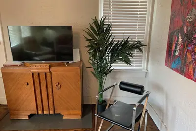 Image de Classen Cutie 1-bedroom house with WiFi, Ac in amazing Oklahoma City
