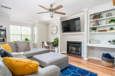 Image de Charming Upstairs Apt in Irmo | 3 Br | Sleeps 6