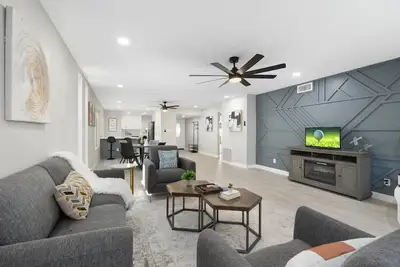 Image de Urban Oasis in central Phx Single Level Patio home ~Sleeps 8 Wfh WiFi+Patio+Pool