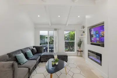 Image de Los Gatos 3br | NewRemodel | PetFriendly | Backyard