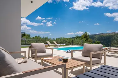 Image de New! Villa Nacle with heated Pool