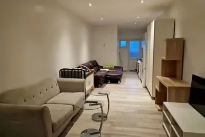 Image de Studio flat near luton airport. Contractors, families, friends welcome.