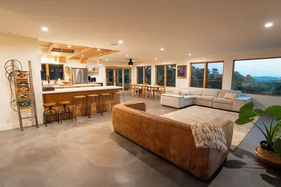 Image de Epic Country Estate with 2 Homes!