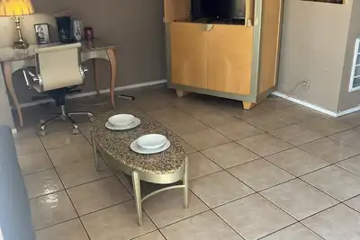 Image de Cozy studio in wonderful Las Vegas with WiFi and Ac