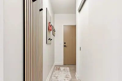 Image de Chic Condo in Prime Location – Stylish Stay with Easy Access to Everything!