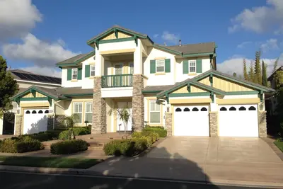 Image de Gorgeous Executive home - 4-Br 3. 5 Ba, WiFi in Encinitas Ranch, close to beach