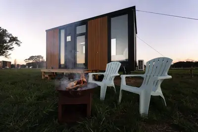Image de River Road Retreat 3 by Tiny Away