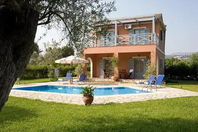 Maison de campagne \"Villa Simeoni\" avec vue sur le lac, Wi-Fi et climatisation