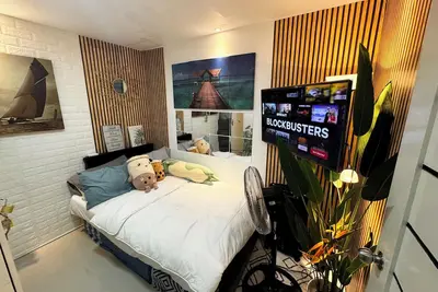 Image de The White Haven is 15 mins away from Clark's Must See Destinations and Airport.
