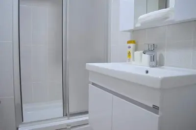 Image de 1-bedroom nearby services&park wi-fi parking-An33
