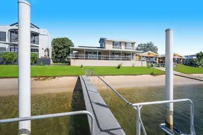 Image de Noojee, Stunning waterfront property on the canals