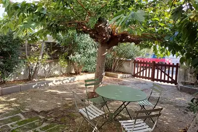 Image de \"Sous le Mûrier\" : appartement à 5mn de la mer à pieds