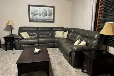 Image de Luxurious 6br Home in Lincoln w/ Ping Pong & Bbq