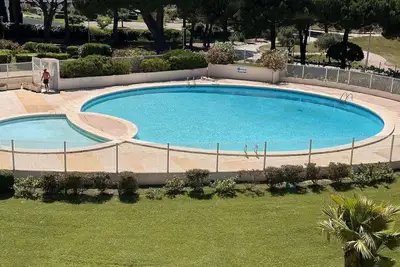Image de Studio climatisé 30m² avec piscine à 50m de la plage