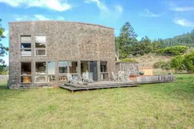 Image de Sibley | Beautiful Ocean Views & Hot Tub!