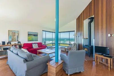 Image de Haltwhistle West w/ Ocean Views!