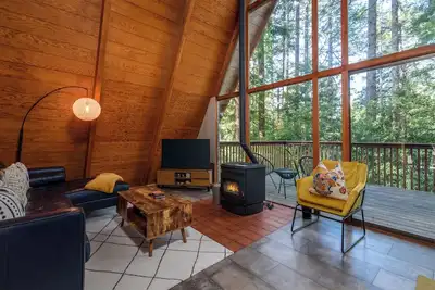 Image de Star Nest | Secluded Forest Property