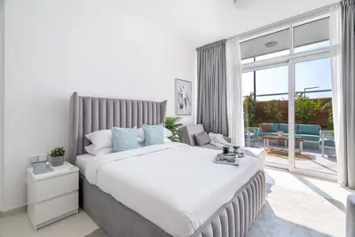 Image de GuestReady - Studio luxueux à Damac Hills