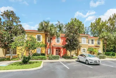 Image de Cute and Cozy 3Bed Town Home Emerald Island-8415cc