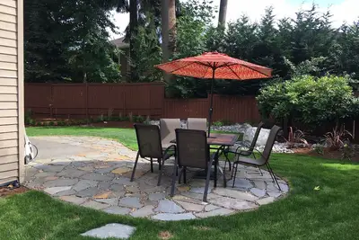Image de Sunny culdesac home: pet friendly fenced ac garage fireplace