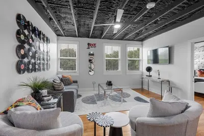 Image de Elegant 1br Condo at The Sanctuary Near Local Attractions