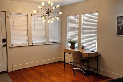 Image de Loft on Linn, 1-bedroom house in enjoyable Oklahoma City with WiFi