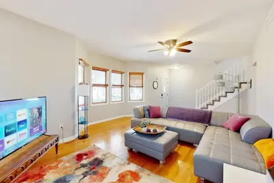 Image de •Cozy Cottage Grove 2 king beds•\n\n